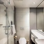 Premier Centre 3*