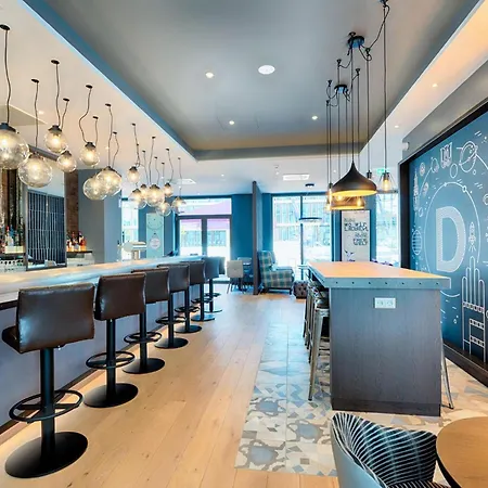 Premier Centre 호텔