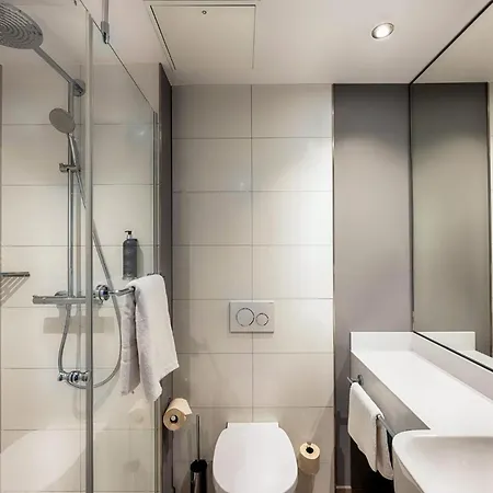 Premier Centre 3*