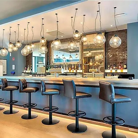 Premier Centre Hotel 3*