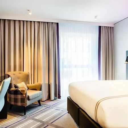 Premier Centre 3*