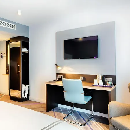 Premier Centre Hotel 3*