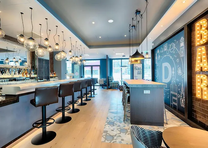 Premier Centre Hotel