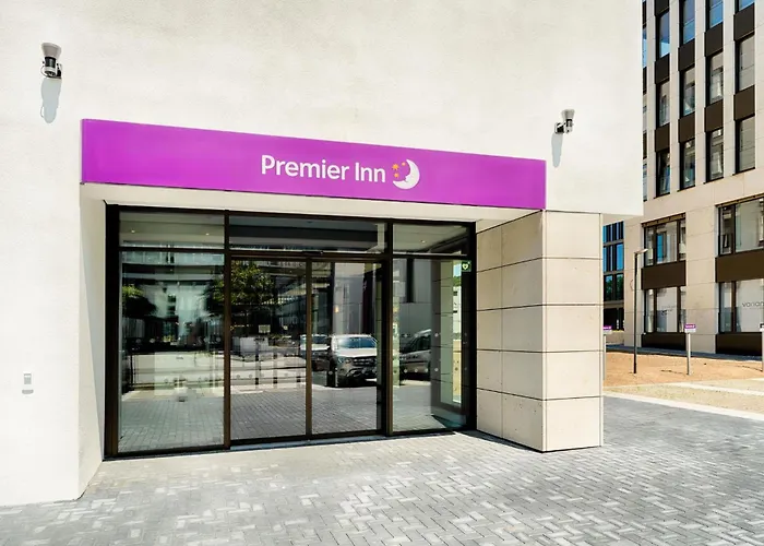 Premier Centre Hotel 3*
